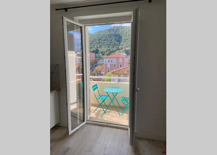 Trottel Balcony Apartment: Retreat With Wi-fi And Parking Apartment Ajaccio (Corsica)