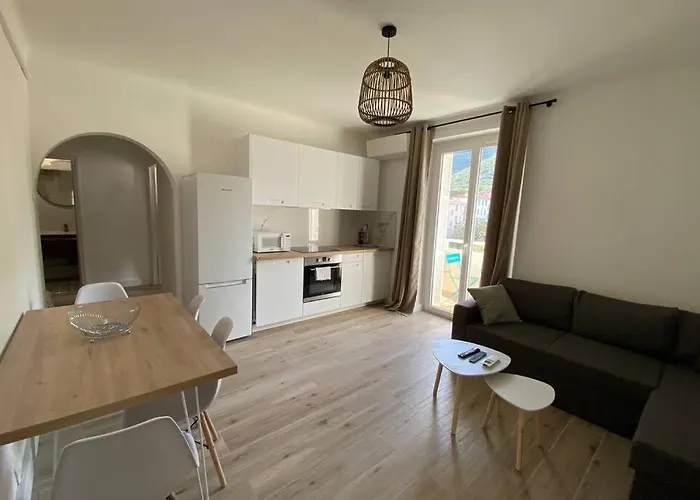 Trottel Balcony Apartment: Retreat With Wi-fi And Parking Apartment Ajaccio (Corsica)