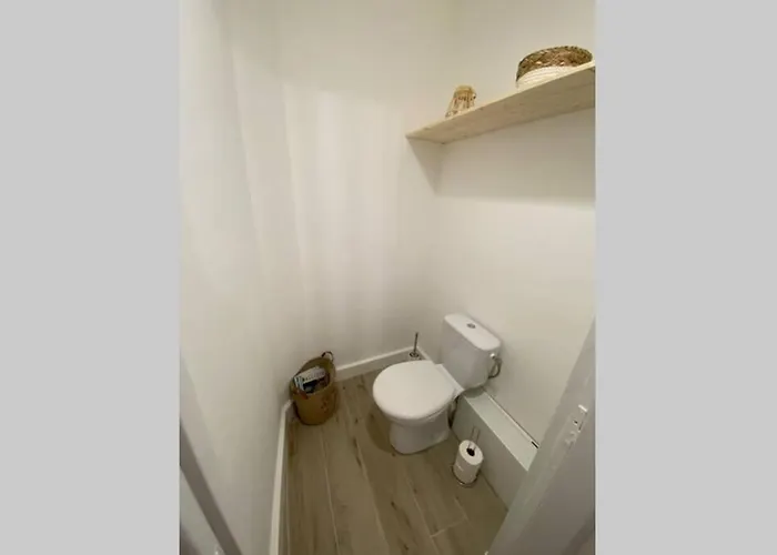 Trottel Balcony Apartment: Retreat With Wi-fi And Parking Apartment *