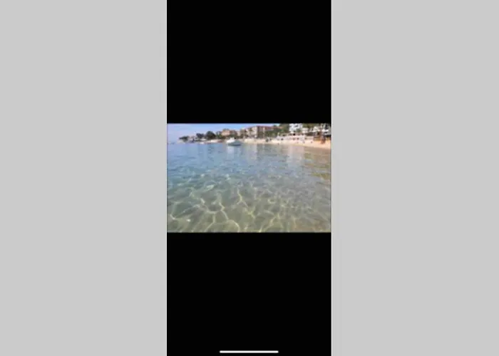 Trottel Balcony Apartment: Retreat With Wi-fi And Parking Apartment *