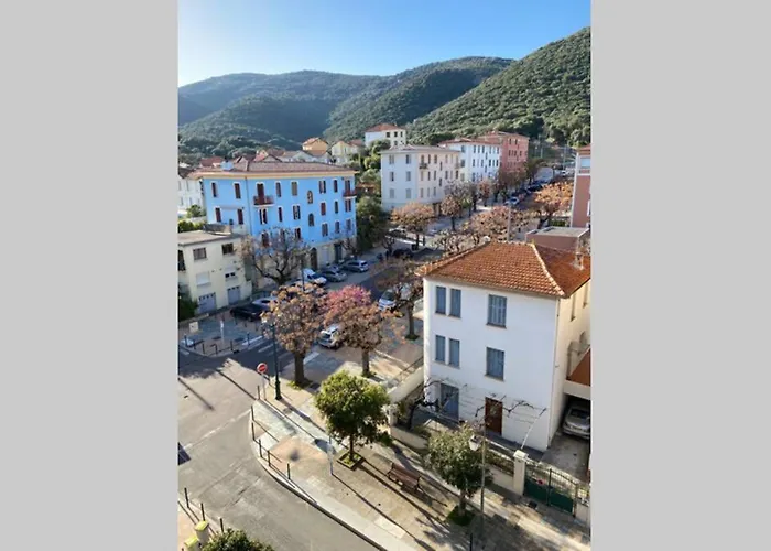 Trottel Balcony Apartment: Retreat With Wi-fi And Parking Apartment Ajaccio (Corsica)